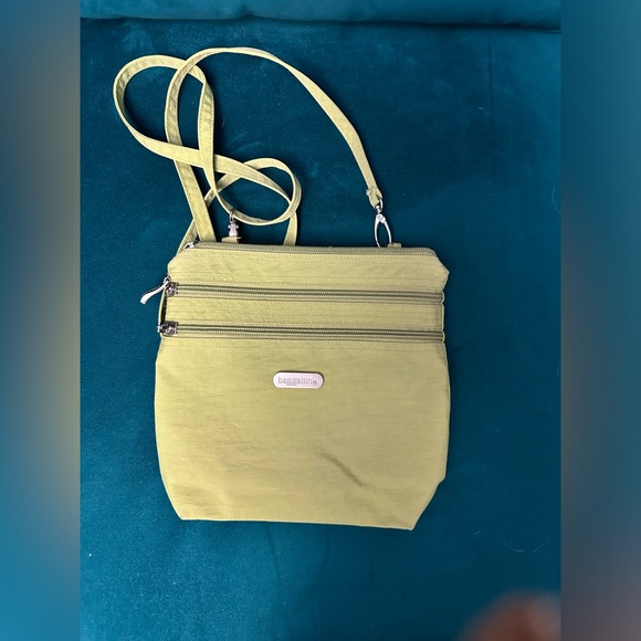 Baggallini Sage Green Bag with Silver Accents - Picture 1 of 8